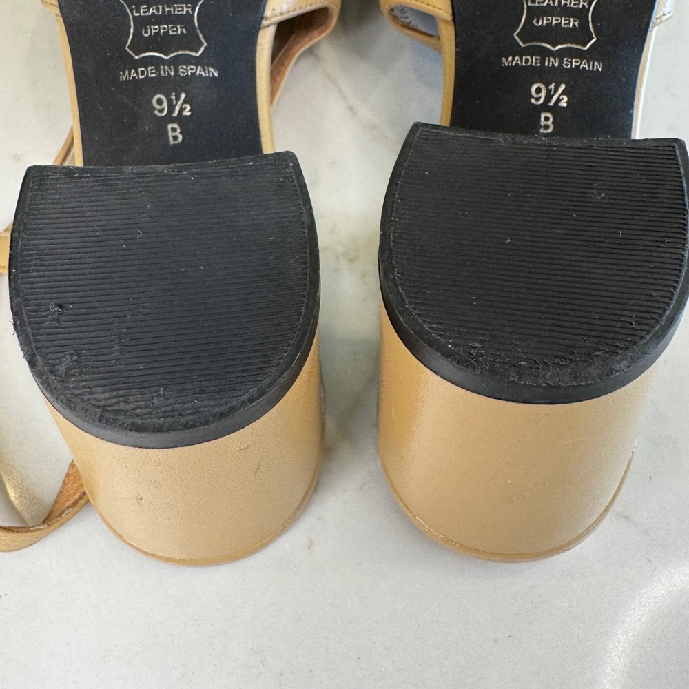 FS/NY French Sole Wom 9.5 B Beige Black Cap Toe Leather Slingback Low Block Heel - Picture 14 of 15